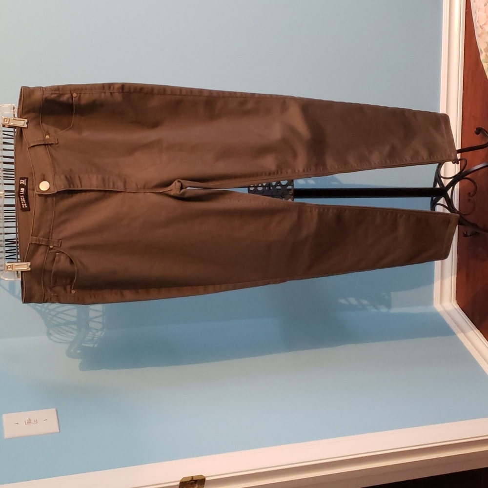 Khaki jeans by design lab